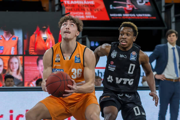 【NFL新赛季倒计时第7天】7大新帅上路：约翰逊一手好牌！卡罗尔摩尔两极化