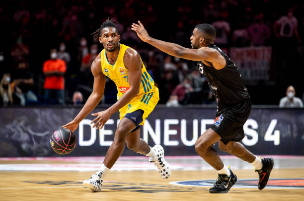 年轻核心的 年轻核心的