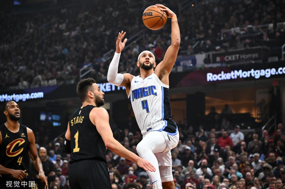 场比赛的亮 场比赛的亮